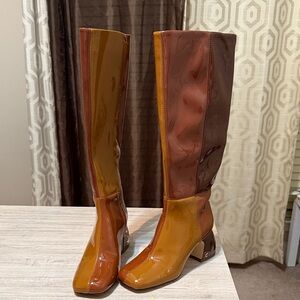 NWB Stylish Two-Tone Heeled Boots